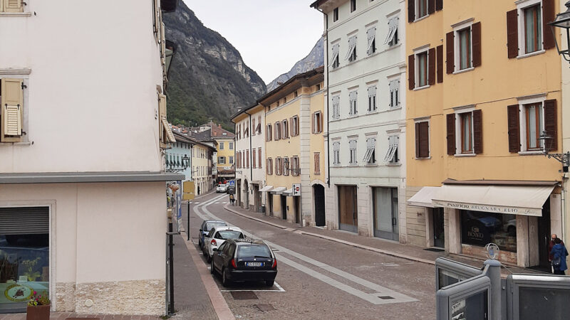 Andar per botteghe nella Mezzolombardo di oggi e forse di domani